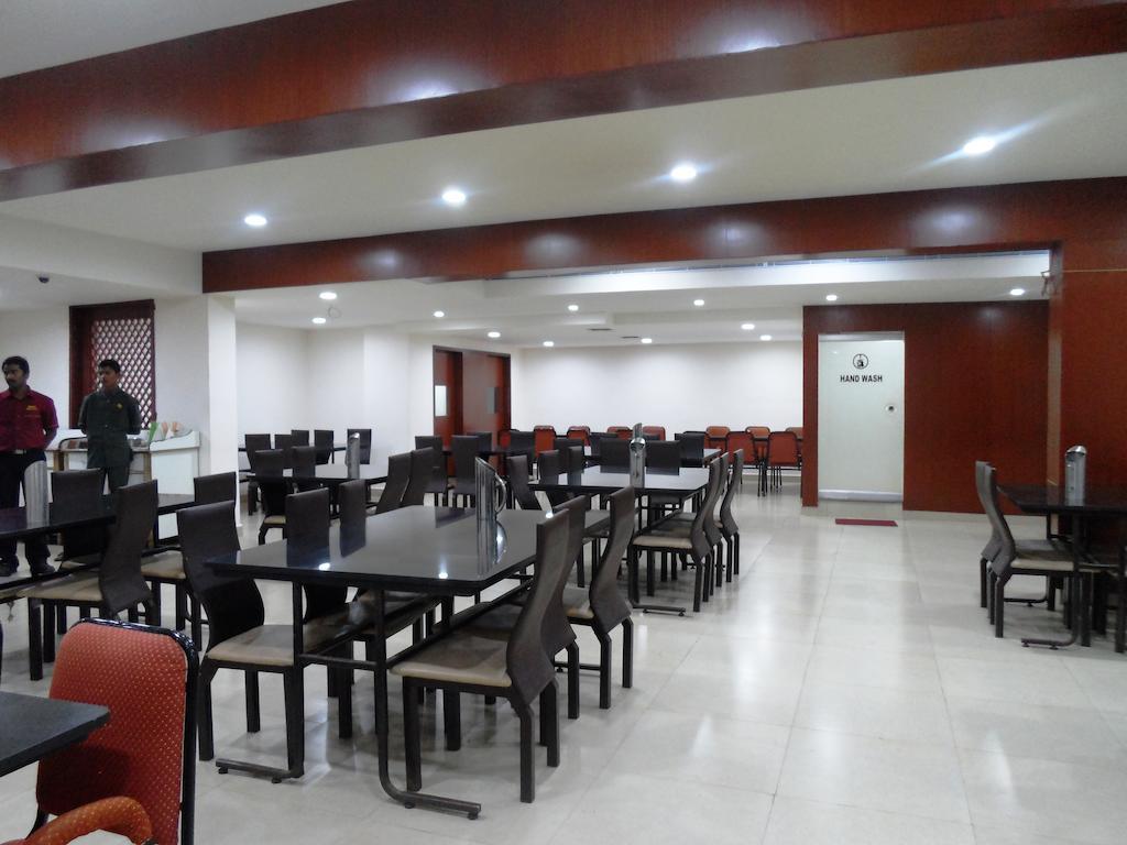 Hotel Bhimas Paradise Tirupati Exterior foto